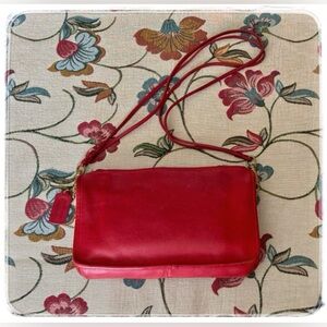 Vintage Coach Basic Bag.
